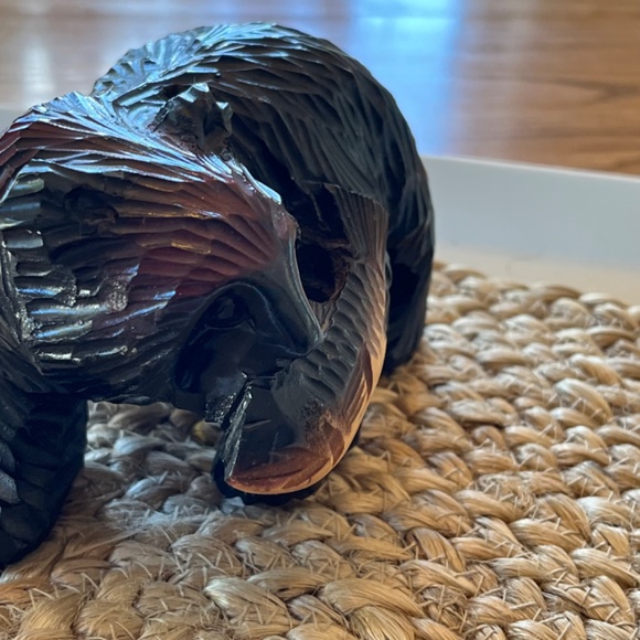 Artisan bear wood carving with fish unmarked likely Ainu art Hokkaido Japan - Picture 10 of 17